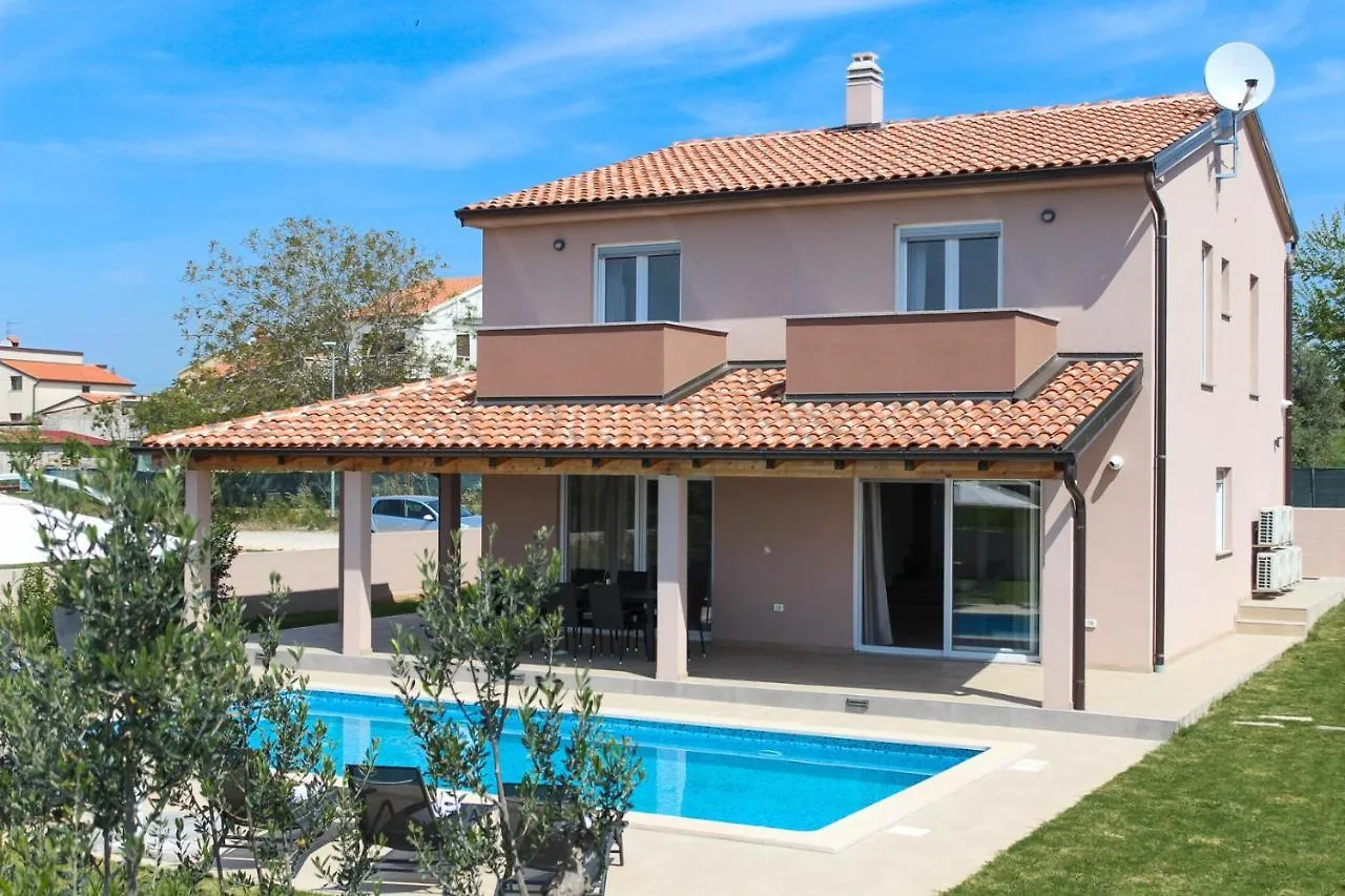Charming Villa Enjoy With Private Pool In Pula
